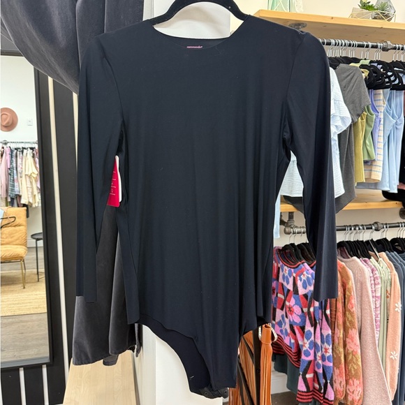 Commando Butter 3/4 Sleeve Bodysuit (Never Worn) - Picture 2 of 3